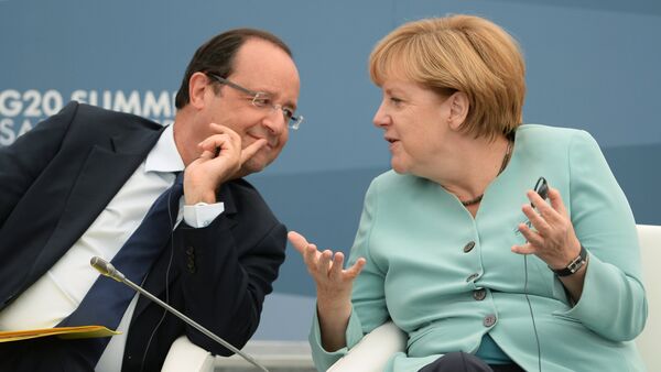 François Hollande e Angela Merkel na cúpula do G20 - Sputnik Brasil