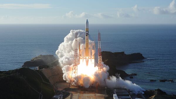 Lançamento de foguete com a sonda Esperança, desenvolvida pelos Emirados Árabes Unidos, de base em Tanegashima, no Japão - Sputnik Brasil