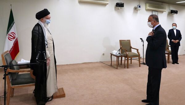 Líder iraniano Ali Khamenei se encontra com o premiê iraquiano Mustafa al-Kadhimi em Teerã - Sputnik Brasil