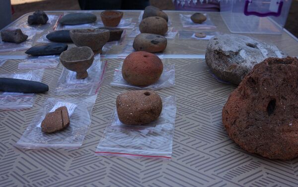 Arqueólogos da Academia de Ciências da Bulgária descobrem durante escavação túmulos de 8.000 anos em Slatina - Sputnik Brasil