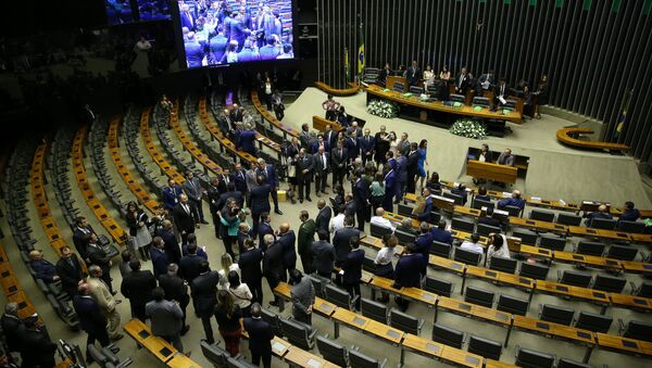 Em Brasília, sessão solene de abertura abre o ano legislativo no plenário da Câmara dos Deputados, em 3 de fevereiro de 2020.  - Sputnik Brasil