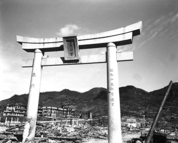 Portão religioso de Nagasaki, cidade destruída por bombardeio atômico em 9 de agosto - Sputnik Brasil