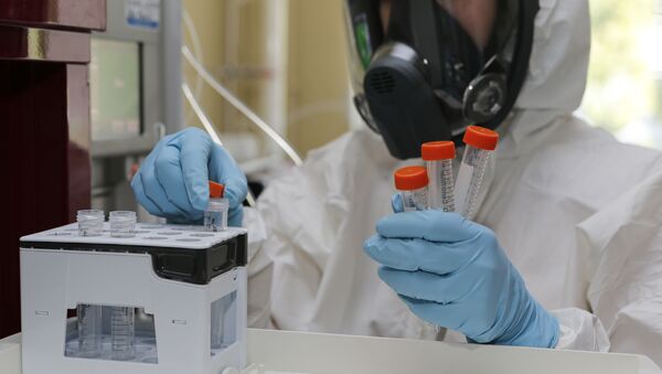 Produção da primeira vacina do mundo contra COVID-19 na Rússia - Sputnik Brasil