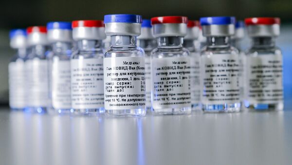 Produção da primeira vacina do mundo contra COVID-19 na Rússia - Sputnik Brasil