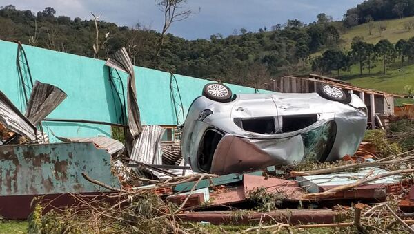 Tempestade em Santa Catarina afeta 26 cidades - Sputnik Brasil