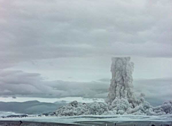 Detonação da bomba de hidrogênio AN602, chamada de Tsar Bomba, no arquipélago de Novaya Zemlya em 1961 - Sputnik Brasil