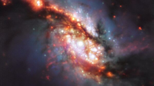 Galáxia espiral NGC 1365, filmada pelo telescópio VLT no Chile - Sputnik Brasil