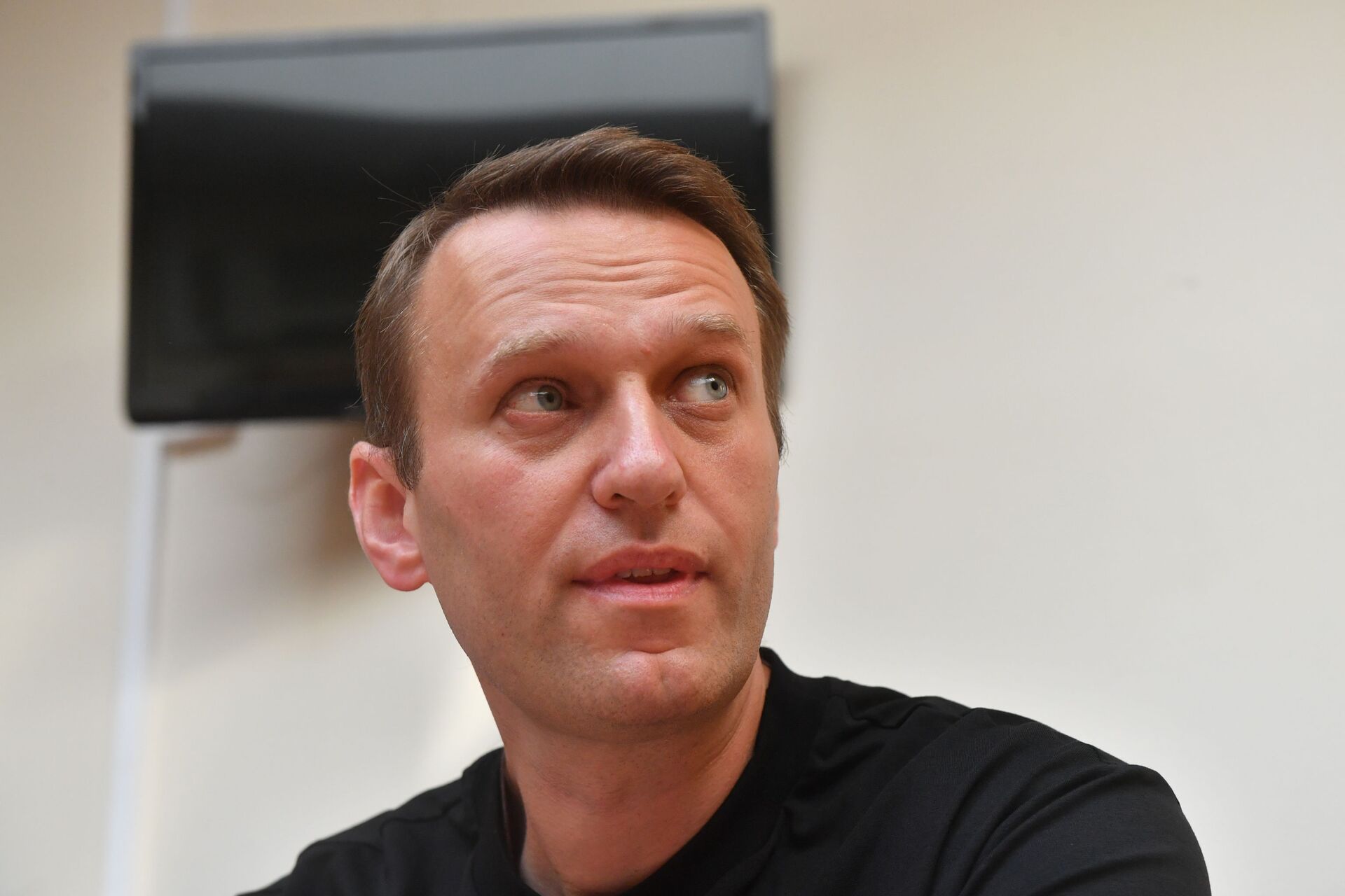 Corte de Moscou substitui pena suspensa de opositor russo Navalny por 3,5 anos de prisão - Sputnik Brasil, 1920, 02.02.2021