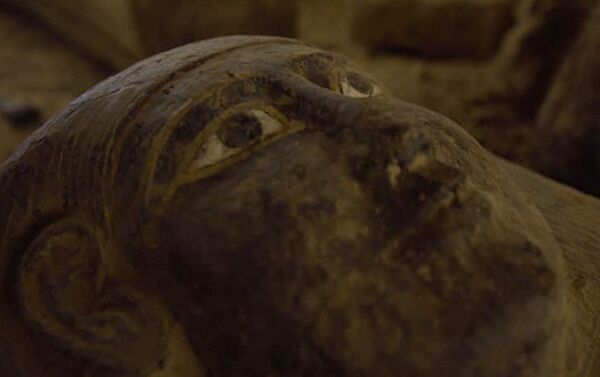 Autoridades egípcias descobrem 13 sarcófagos de 2.500 anos completamente selados - Sputnik Brasil