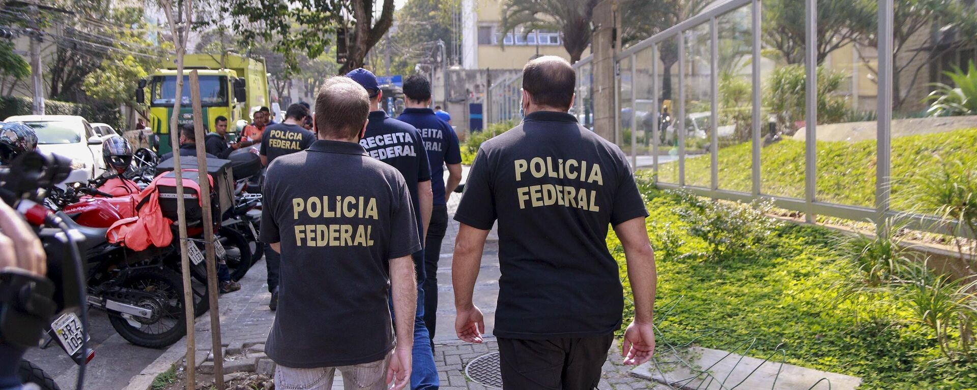 Polícia Federal faz buscas no escritório do advogado do ex-presidente Lula, Cristiano Zanin, no bairro Cerqueira César, na capital paulista - Sputnik Brasil, 1920, 09.09.2020