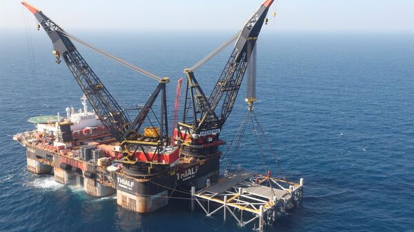 Plataforma de exploração de gás no campo de gás natural de Leviatã, no mar Mediterrâneo - Sputnik Brasil