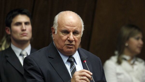 Ex-vice-presidente do Paraguai, Oscar Denis, durante discurso no parlamento. - Sputnik Brasil