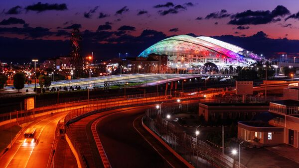 Pista de Fórmula 1 e o Estádio Fisht em Sochi, Rússia - Sputnik Brasil