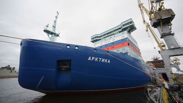 Maior quebra-gelo nuclear do mundo Arktika zarpa de São Petersburgo para testes no gelo - Sputnik Brasil