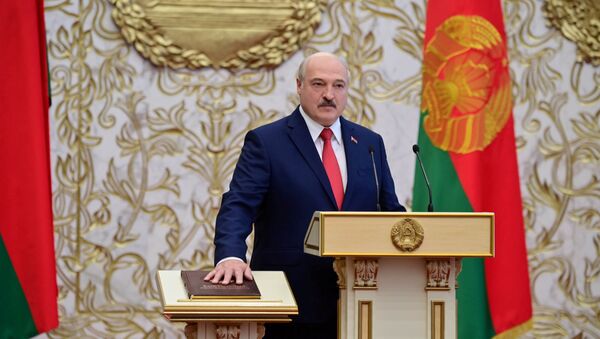 Aleksandr Lukashenko durante cerimônia de posse como presidente da Bielorrússia, Minsk, 23 de setembro de 2020  - Sputnik Brasil