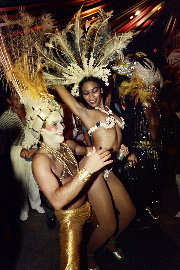 Sambistas no Carnaval do Rio de Janeiro, 4 de fevereiro de 1989
 - Sputnik Brasil