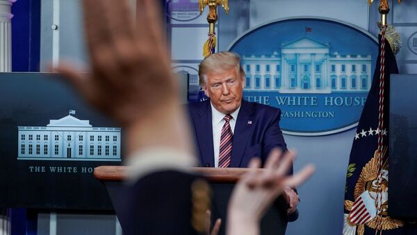 Presidente norte-americano, Donald Trump durante briefing à imprensa na Casa Branca, Washington, EUA, 27 de setembro de 2020 - Sputnik Brasil
