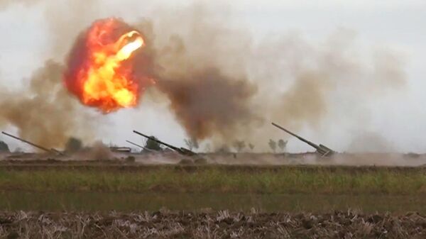 Peças de artilharia sendo usadas no conflito em Nagorno-Karabakh (foto de arquivo) - Sputnik Brasil