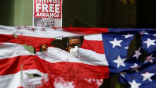 Protesto para libertar Julian Assange - Sputnik Brasil