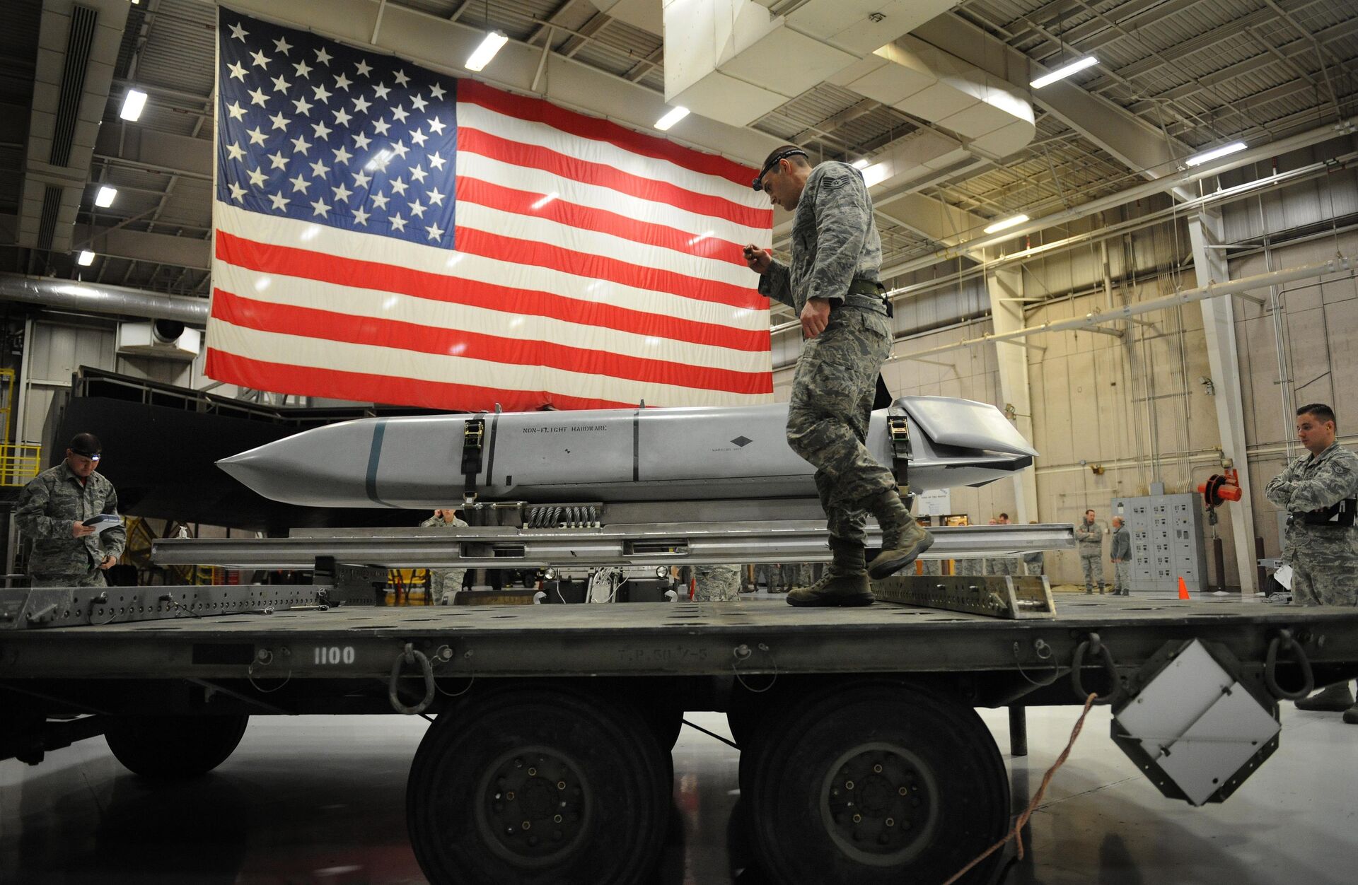 EUA preparam 1º teste de voo do míssil hipersônico AGM-183A - Sputnik Brasil, 1920, 05.03.2021