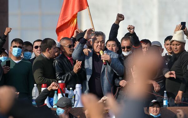 Líder do partido Quirguistão Soberano, Bektur Asanov, durante protesto em Bishkek - Sputnik Brasil