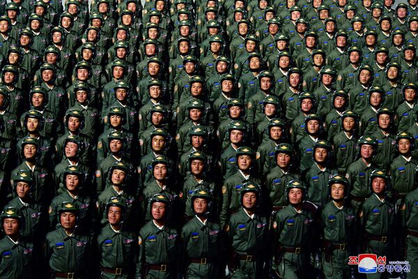 A Coreia do Norte comemora com desfile militar o 75º aniversário da fundação do Partido dos Trabalhadores norte-coreano, em 10 de outubro de 2020 - Sputnik Brasil