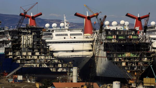Cruzeiros passam por processo de desmantelamento no porto de Aliaga, na Turquia - Sputnik Brasil