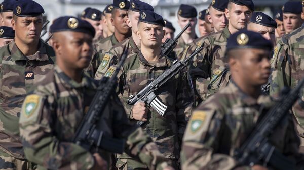 Soldados da França integrando tropas da OTAN - Sputnik Brasil