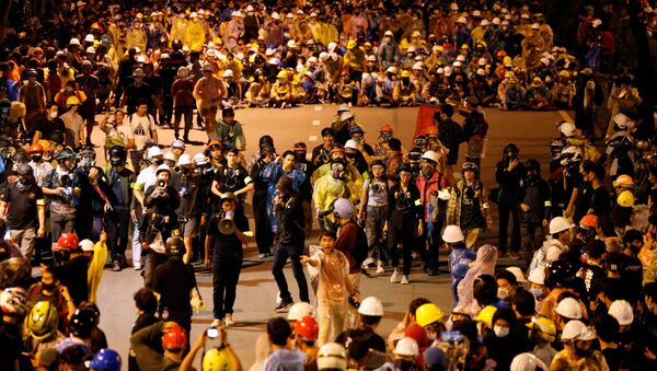 Manifestantes realizam grande protesto contra o governo tailandês em Bangkok, 21 de outubro de 2020 - Sputnik Brasil