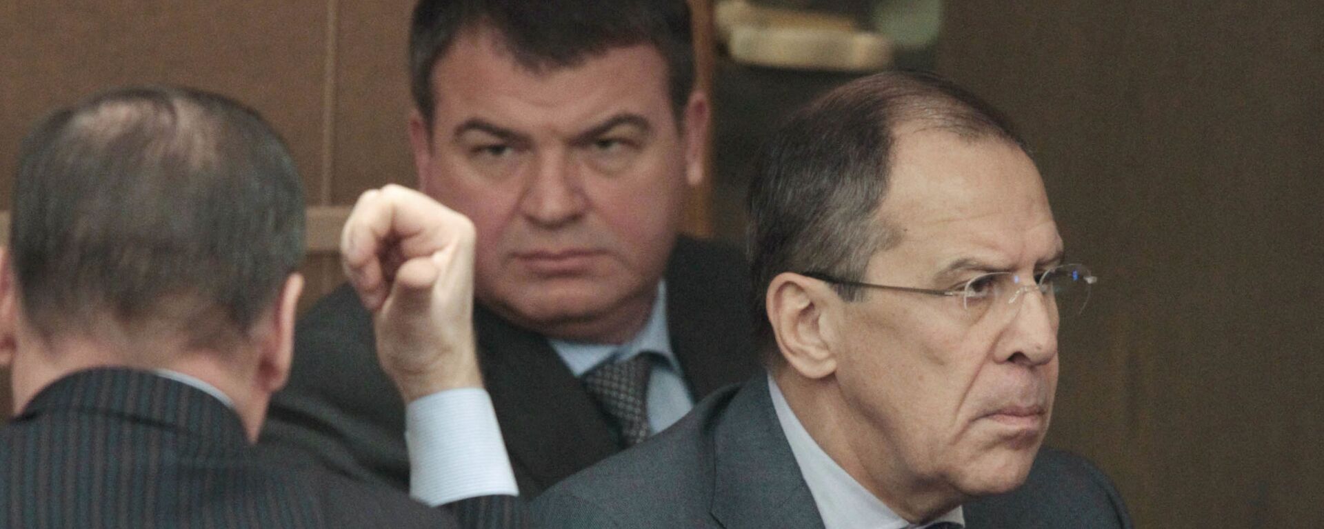 Ministro das Relações Exteriores da Rússia, Sergei Lavrov, (centro), em sessão plenária sobre ratificação do acordo Novo START, no parlamento russo, Moscou, 24 de dezembro de 2010 - Sputnik Brasil, 1920, 08.08.2022