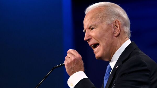 Candidato democrata à presidência dos EUA, Joe Biden fala durante debate, em Nashville, Tennessee, Estados Unidos, 22 de outubro de 2020  - Sputnik Brasil