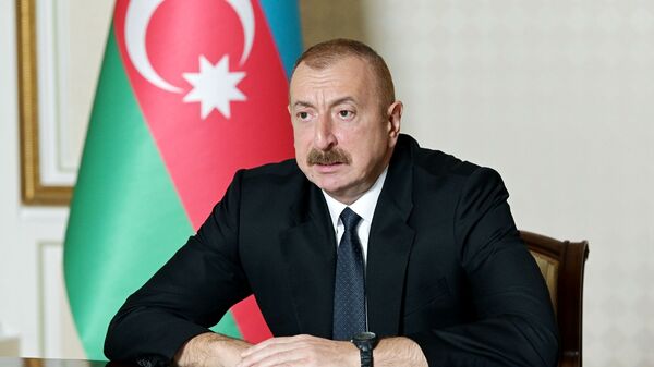 Ilham Aliev, presidente do Azerbaijão, durante reunião em torno da guerra de Nagorno-Karabakh - Sputnik Brasil