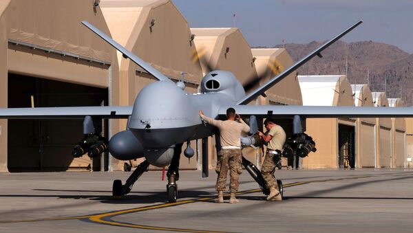 Militares norte-americanos prepararam drone MQ-9 para missão na base de Kandahar, Afeganistão (foto de arquivo)  - Sputnik Brasil