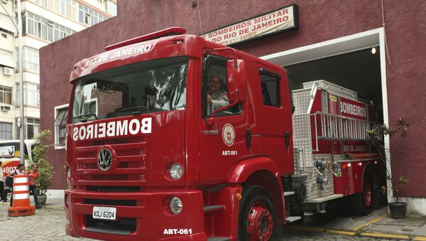 Caminhão do Corpo de Bombeiros, no bairro do Catete, Rio de Janeiro (imagem referencial). - Sputnik Brasil