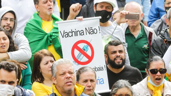 Simpatizantes do presidente Jair Bolsonaro realizam ato contra a vacina chinesa CoronaVac e contra o governador João Doria em São Paulo - Sputnik Brasil
