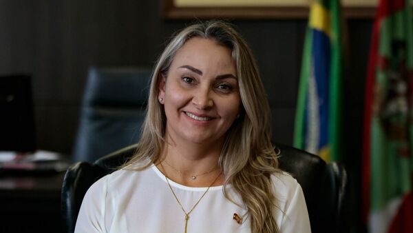 Governadora interina de Santa Catarina, Daniela Reinehr - Sputnik Brasil