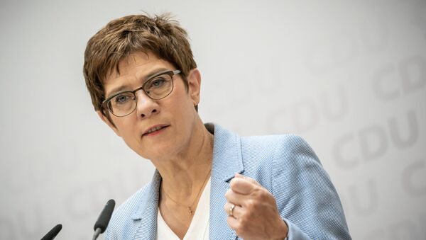 Annegret Kramp-Karrenbauer, ministra da Defesa da Alemanha. - Sputnik Brasil