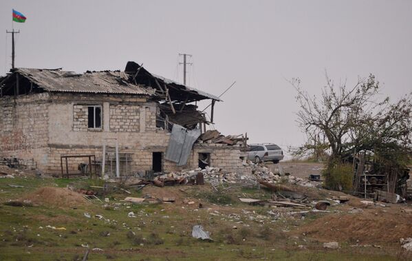 Casa destruída no distrito de Fizuli, Azerbaijão. - Sputnik Brasil