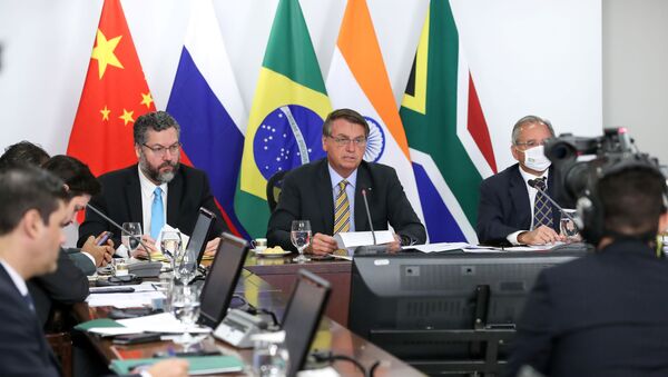 Presidente brasileiro Jair Bolsonaro participa da Cúpula do BRICS de 2020 - Sputnik Brasil