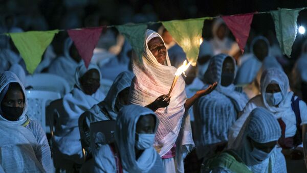 Cristãos ortodoxos etíopes rezam pela paz em meio a conflito no norte da Etiópia - Sputnik Brasil
