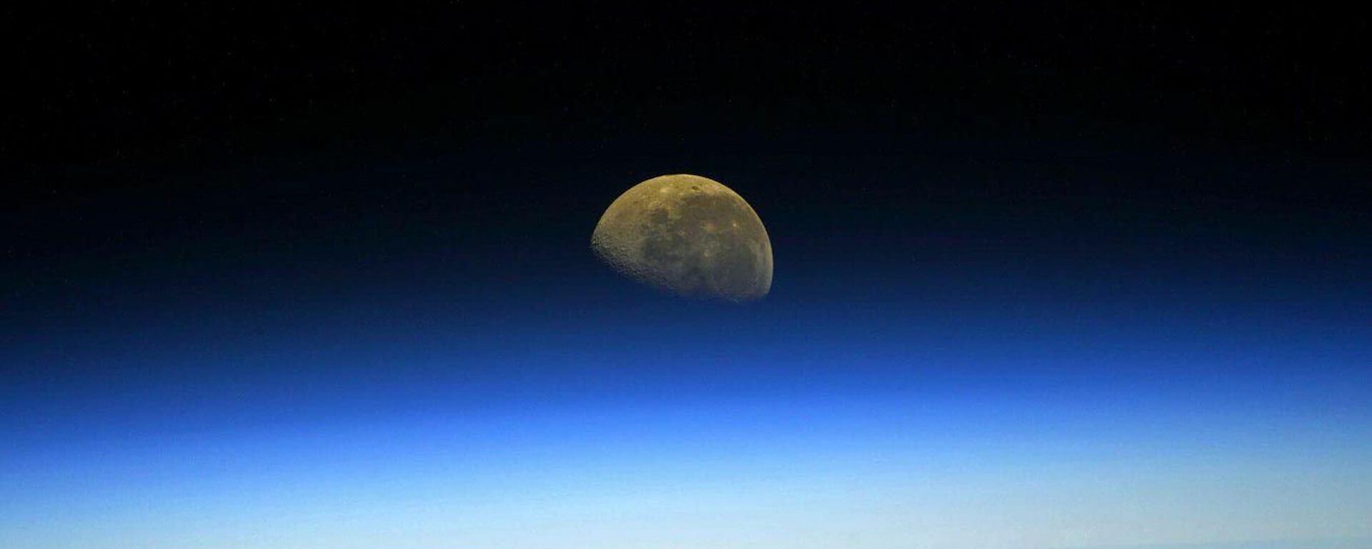 Foto da Lua desde a Estação Espacial Internacional - Sputnik Brasil, 1920, 02.02.2021
