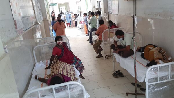Hospital em Eluru, Índia, durante surto de doença desconhecida - Sputnik Brasil
