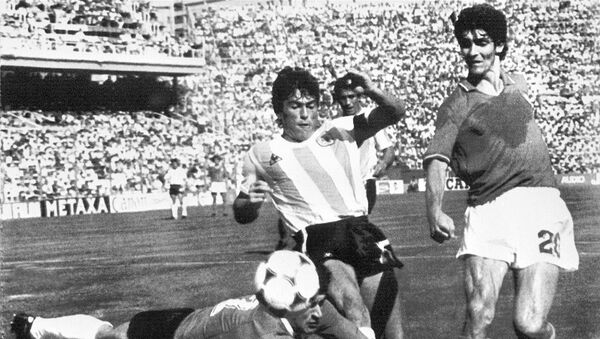 Paolo Rossi no jogo em que a Itália venceu a Argentina por 2x1 na Copa do Mundo da Espanha em 1982 - Sputnik Brasil