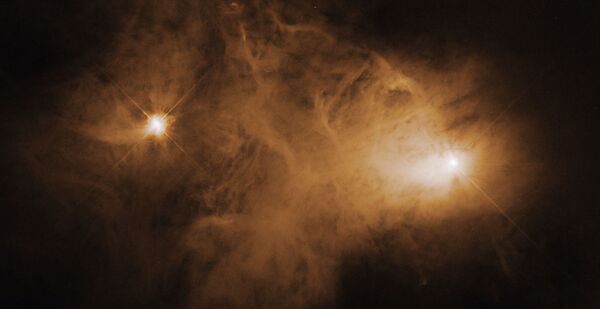 Nebulosa Caldwell 68 é uma nuvem interestelar de poeira e gases. A estrela que ilumina a nebulosa é conhecida como uma estrela T Tauri, um tipo de estrela jovem cujo brilho muda ao longo do tempo. Frequentemente tais estrelas têm discos circunstelares, os quais circundam algumas estrelas jovens e que poderiam se desenvolver em sistemas solares muito parecidos com nosso - Sputnik Brasil