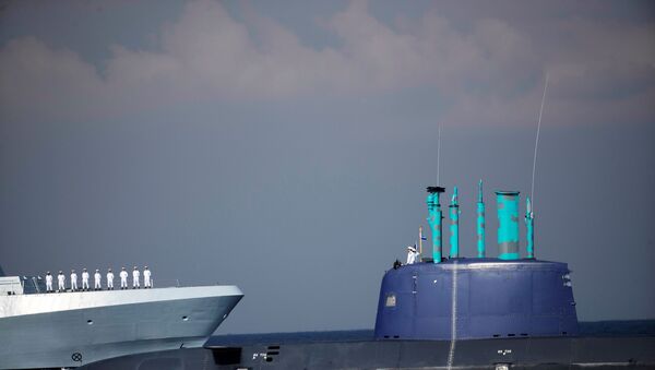 Submarino e navio de Israel - Sputnik Brasil
