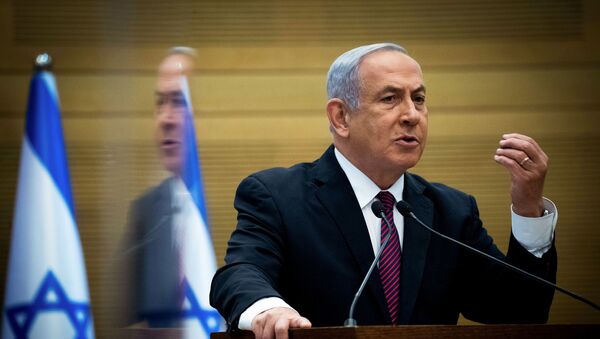Primeiro-ministro israelense, Benjamin Netanyahu, durante discurso no parlamento israelense, o Knesset, em Jerusalém, 2 de dezembro de 2020 - Sputnik Brasil