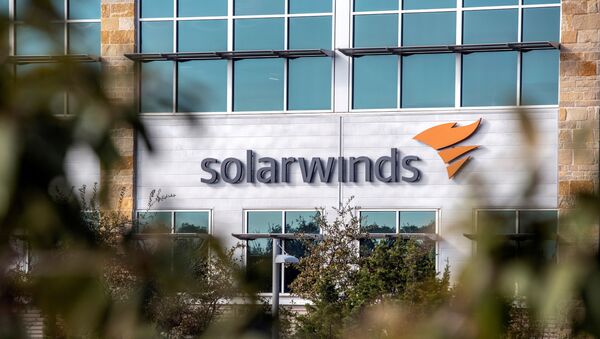 Logo da empresa SolarWinds no Texas, EUA - Sputnik Brasil