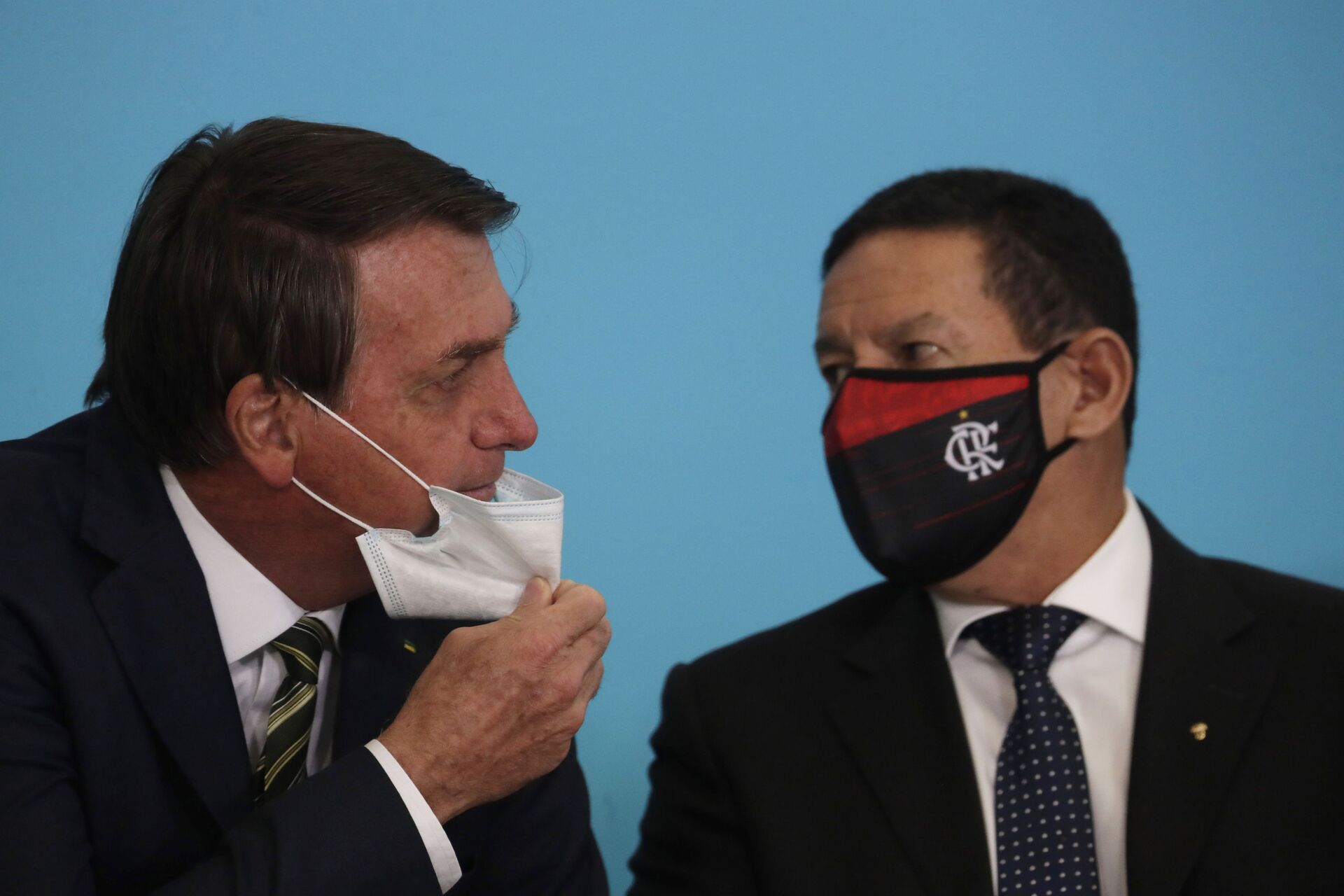 Sem clima? Bolsonaro exclui Hamilton Mourão de reunião com ministros - Sputnik Brasil, 1920, 09.02.2021