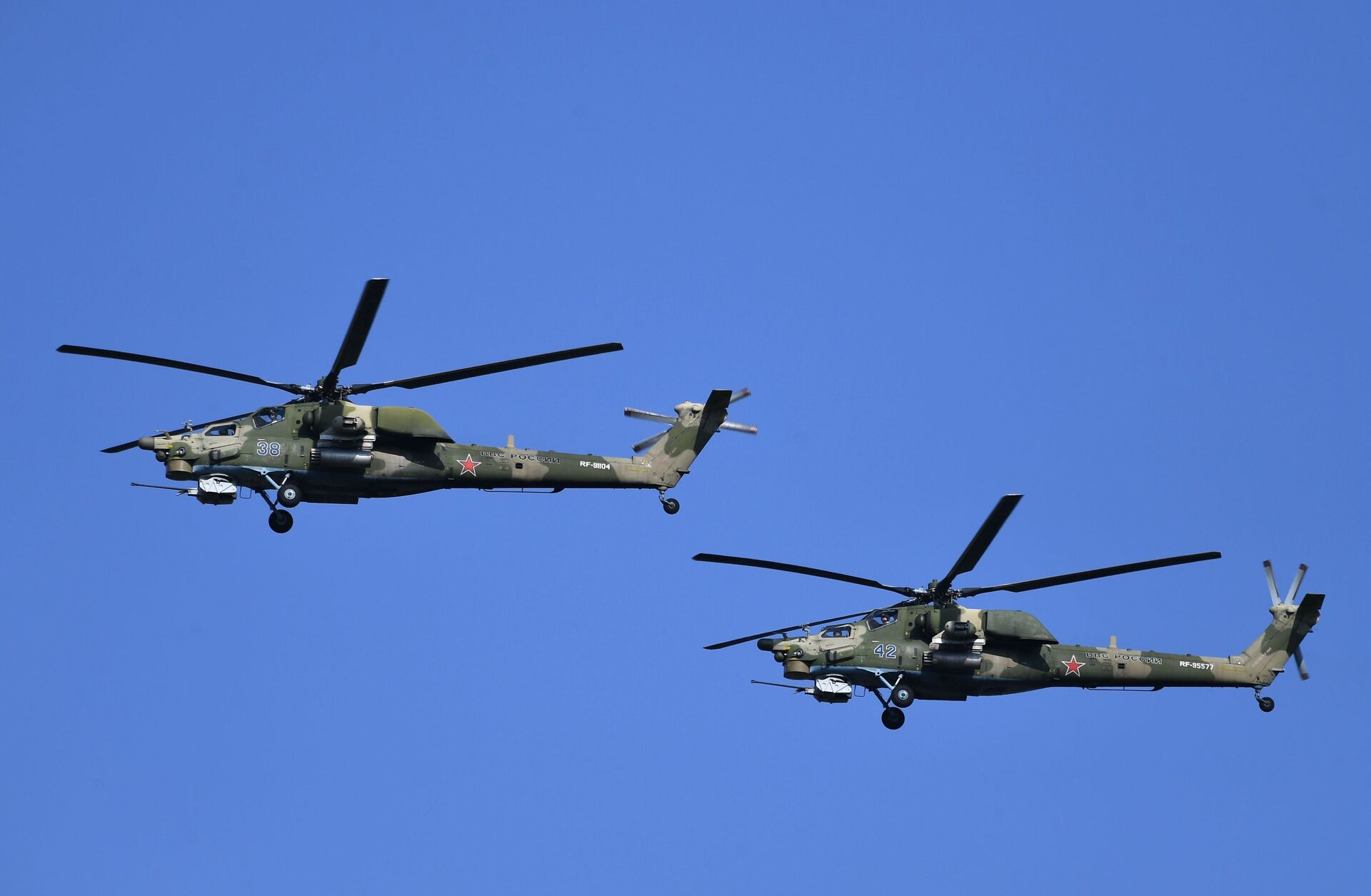 Helicóptero russo Mi-28 faz inimigos 'fugirem aos gritos', diz mídia canadense - Sputnik Brasil, 1920, 01.06.2021