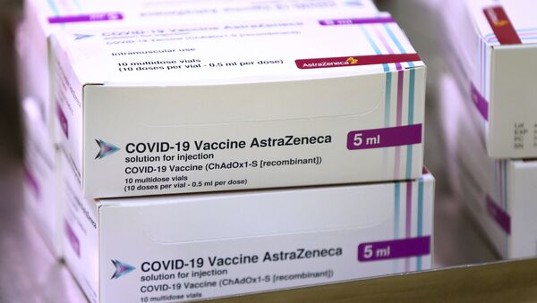 Doses da vacina contra a COVID-19, desenvolvida pela Universidade de Oxford e pela farmacêutica AstraZeneca - Sputnik Brasil